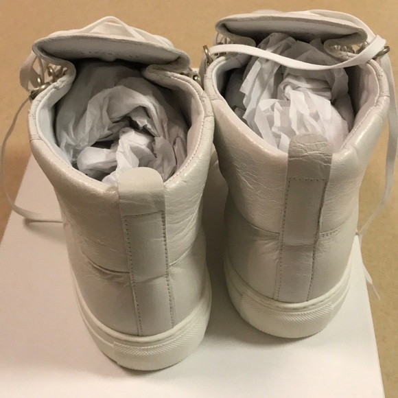 Balenciaga White Barney’s New York price is on box - Picture 2 of 7